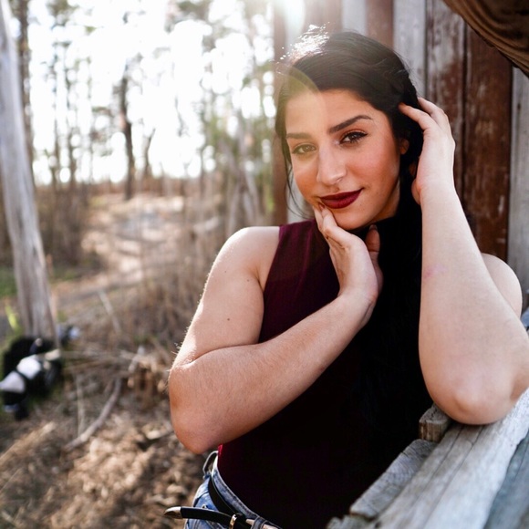 Meet your Posher, Jessica - Picture 1 of 1